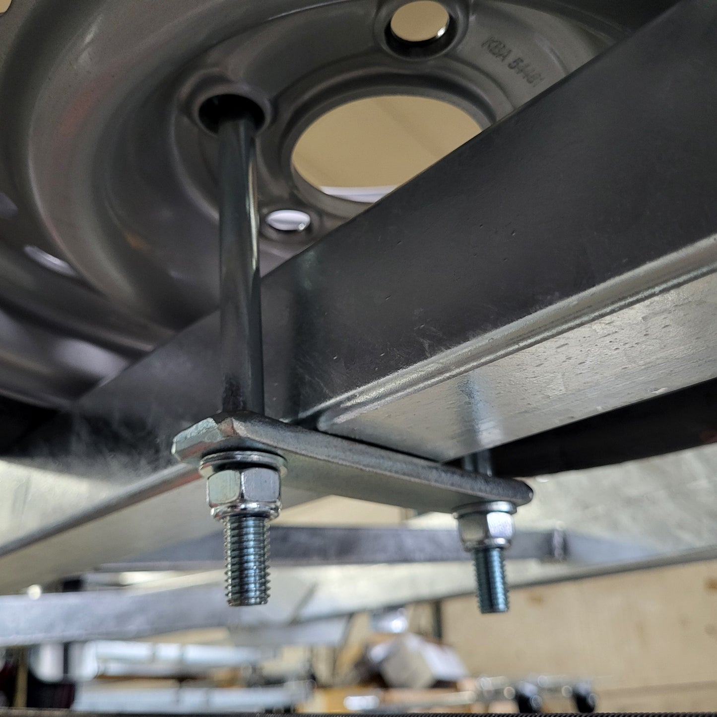 Reserverad Halter für Deichselanbau - waagerecht