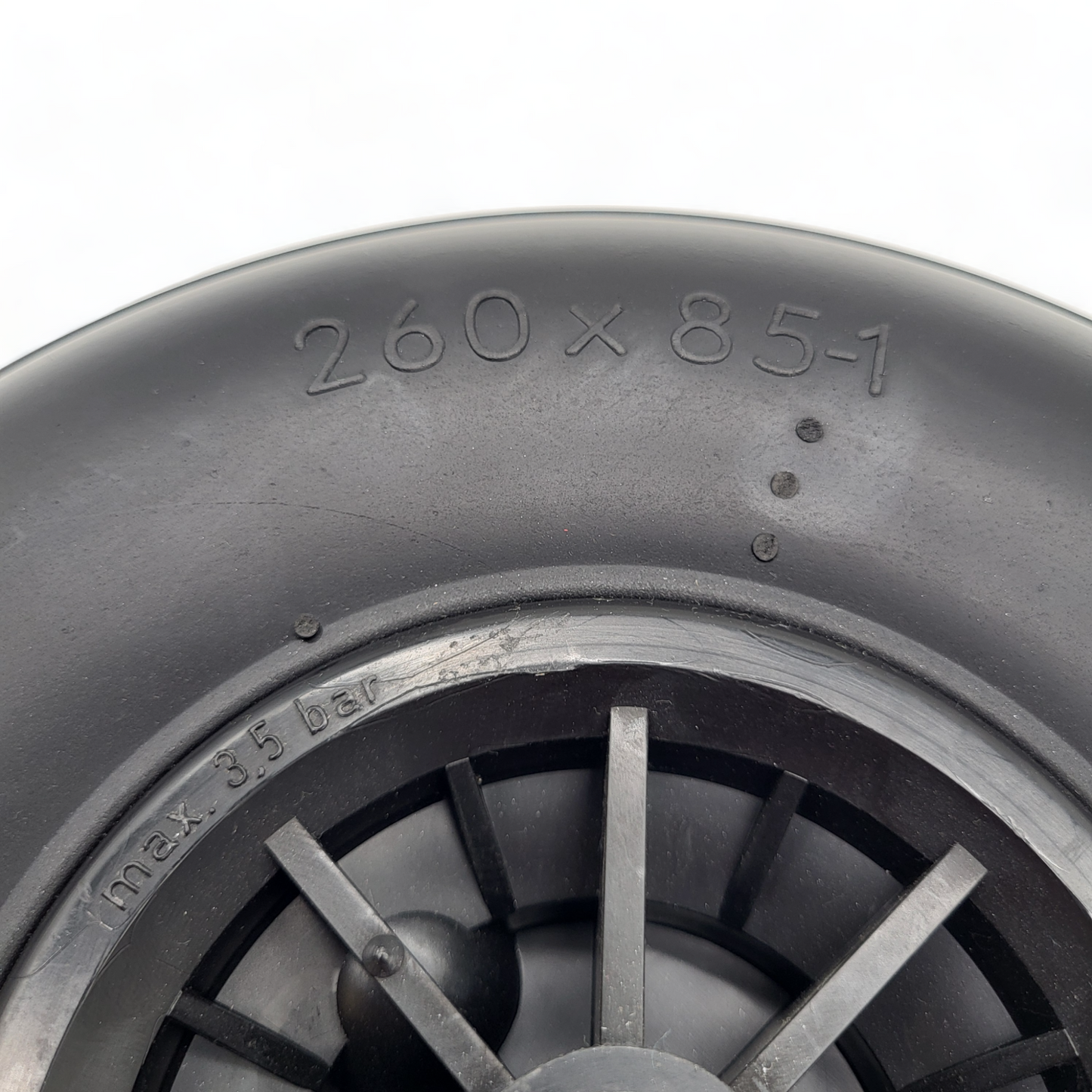 PU / Vollgummi - Rad mit Längsrillen - 260mm x 85mm